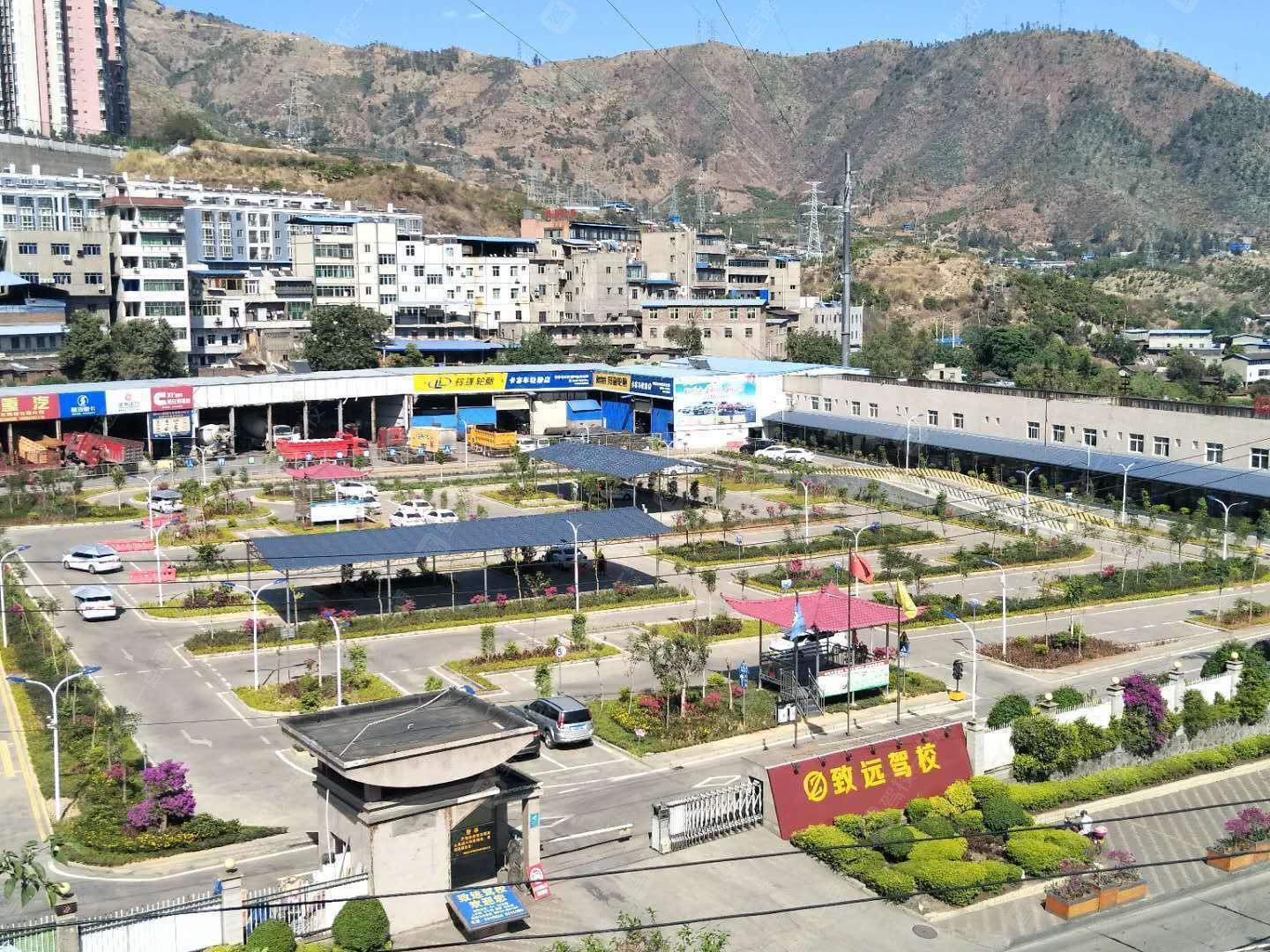 攀枝花市西區(qū)蘇鐵東路404號(hào)天駿汽車(chē)城內(nèi)模擬器機(jī)器人可接送有考場(chǎng)$